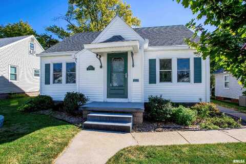 2521 DAVIE Street, Davenport, IA 52804