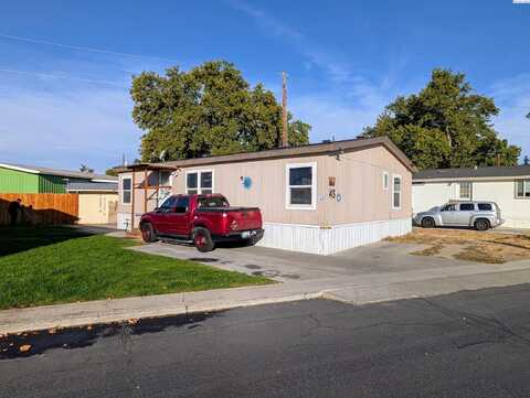 45 Nuclear Ln, Richland, WA 99354