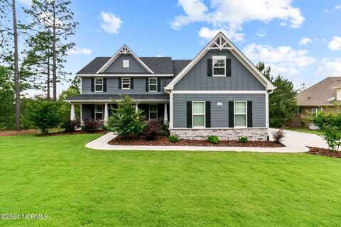 124 Beacon Ridge Drive, West End, NC 27376