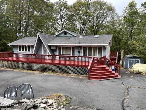 138 Westwood Drive, Dingmans Ferry, PA 18328