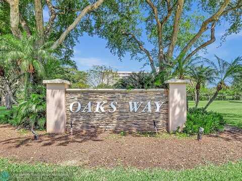 3507 Oaks Way, Pompano Beach, FL 33069