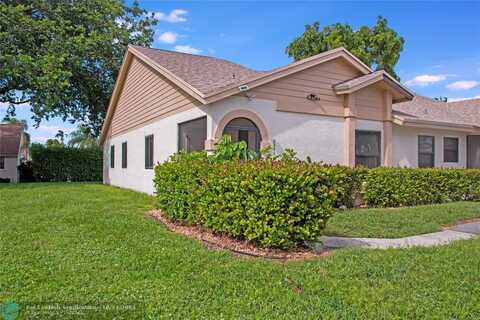 2363 NW 13th Ct, Delray Beach, FL 33445