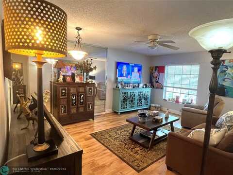 2270 NE 68th St, Fort Lauderdale, FL 33308