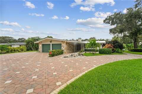 215 Conn Way, Vero Beach, FL 32963