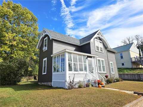 115 High Street, Chippewa Falls, WI 54729