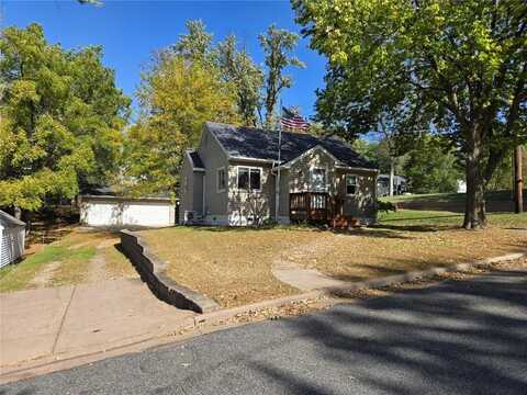 1221 13th Avenue E, Menomonie, WI 54751