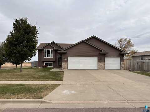 4328 N Alaska Ave, Sioux Falls, SD 57107