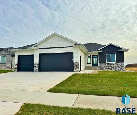 828 S Melissa Ave, Harrisburg, SD 57032