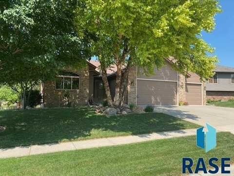 3705 S Mesquite Ave, Sioux Falls, SD 57110