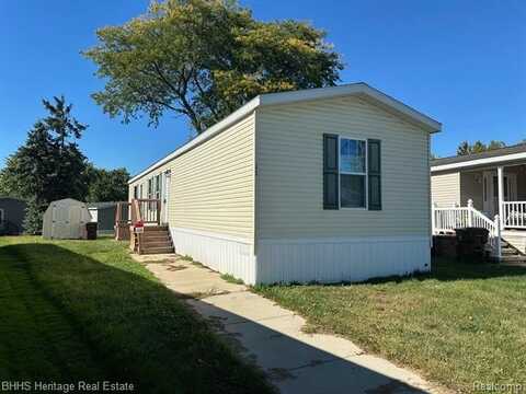 11 W LeGrand Street, Howell, MI 48843