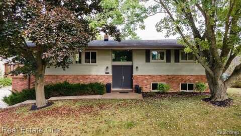 2728 DEVONSHIRE, Leonard, MI 48367