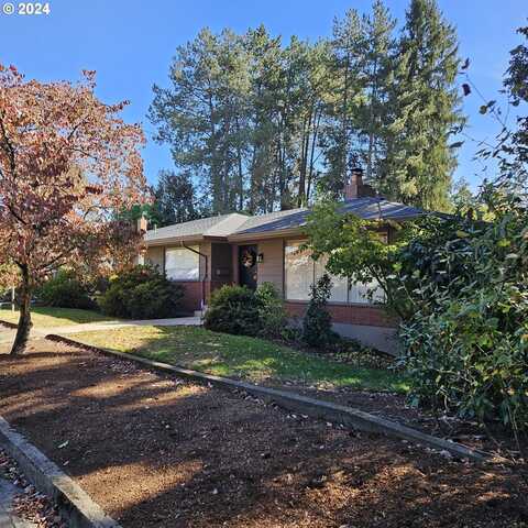 1306 E 2ND ST, Newberg, OR 97132