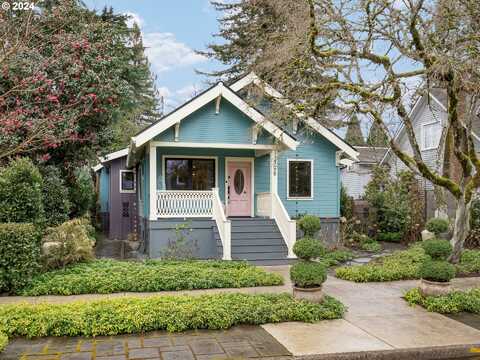 306 E SHERMAN ST, Newberg, OR 97132