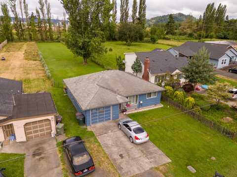 925 33RD AVE, Longview, WA 98632