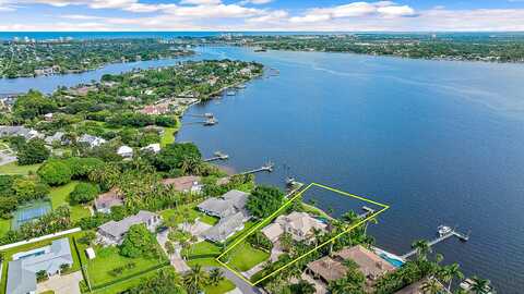 20 Yacht Club Place, Tequesta, FL 33469