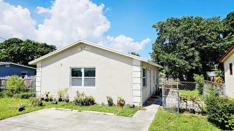 1340 W 35th Street, Riviera Beach, FL 33404