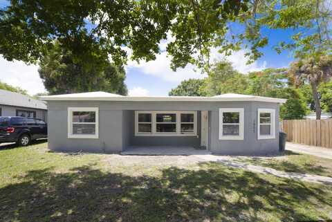 1003 Mayflower Road, Fort Pierce, FL 34950