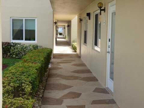 207 Burgundy E, Delray Beach, FL 33484