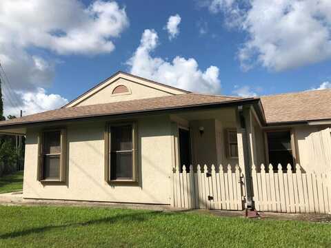 2828 Stoneway Lane, Fort Pierce, FL 34982