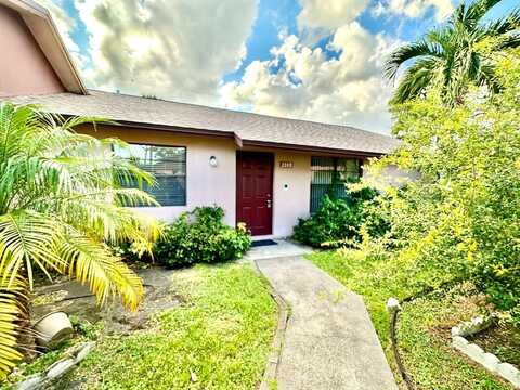 2315 Ida Way NE, West Palm Beach, FL 33415