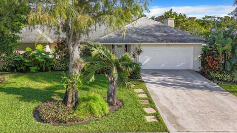 13868 Ishnala Circle, Wellington, FL 33414