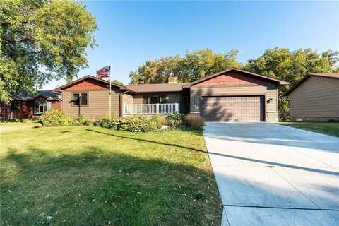 126 W Hillside Avenue, Fergus Falls, MN 56537