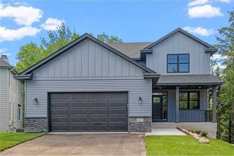 1471 Kings Crest, Eagan, MN 55122