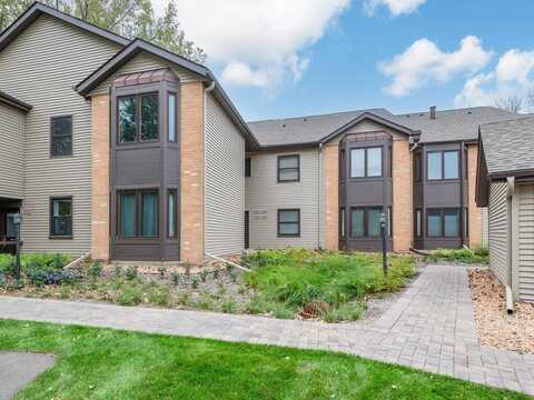 11061 Oregon Circle, Bloomington, MN 55438