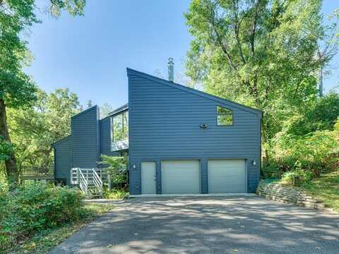 4640 Wild Canyon Drive, Woodbury, MN 55129