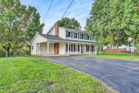 17 Knollwood DR, Troutville, VA 24175