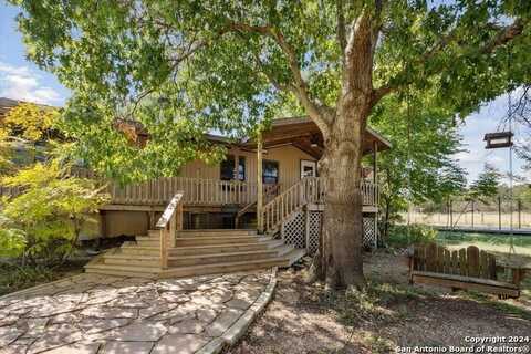 163 Oak Forest Ln., Lakehills, TX 78063