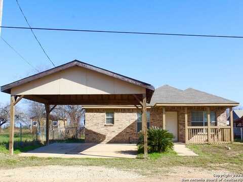 106 Campbell, Charlotte, TX 78011