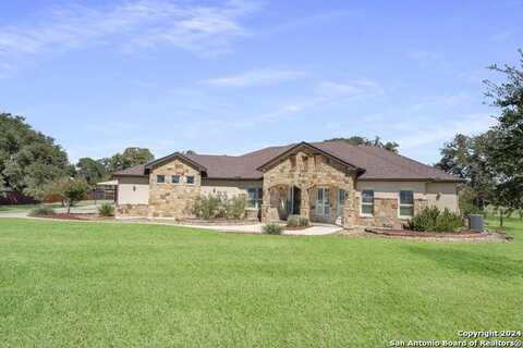 267 Abrego Lake Dr, Floresville, TX 78114