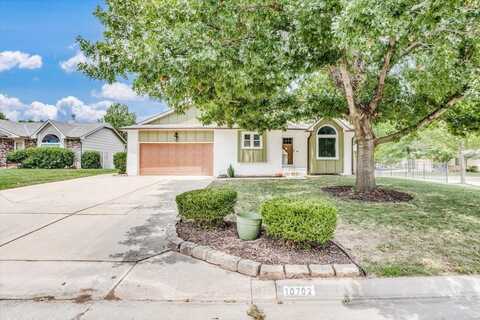 10702 W Rolling Hills Dr, Wichita, KS 67212