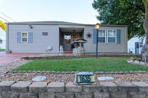 1635 E Gary St, Park City, KS 67219