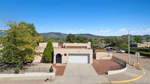 2189 Candelero Street, Santa Fe, NM 87505