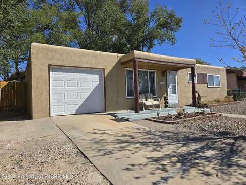 2910 YALE Drive, Farmington, NM 87402