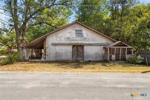 302 Crockett Street, Martindale, TX 78655