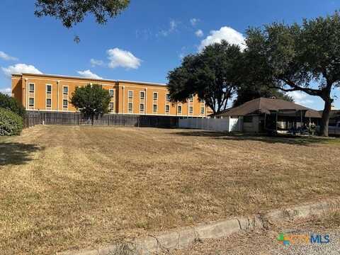 206 Masters Drive, Victoria, TX 77904