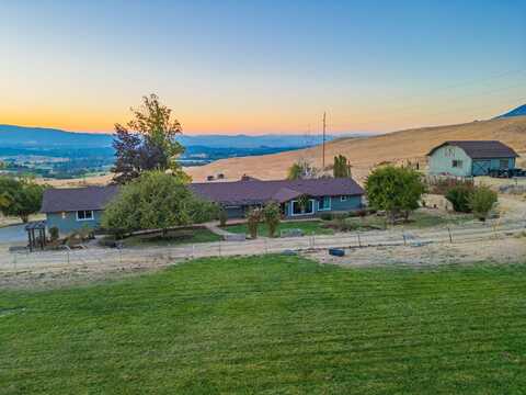 2333 Terri Drive, Medford, OR 97504