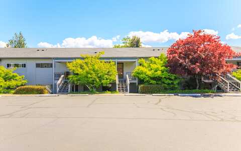 854 Twin Pines Circle, Ashland, OR 97520