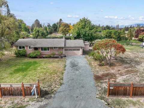 230 Glen Drive, Grants Pass, OR 97526