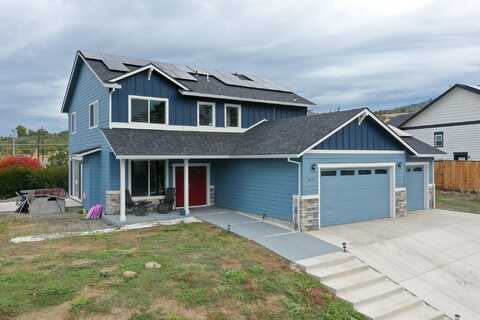 3605 Camina Drive, Medford, OR 97504