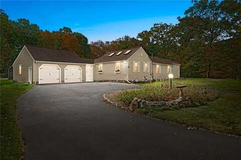 6 Foster Center Road, Foster, RI 02825