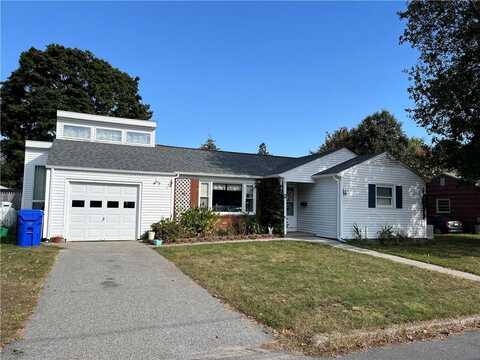 5 Robin Hood Drive, East Providence, RI 02915