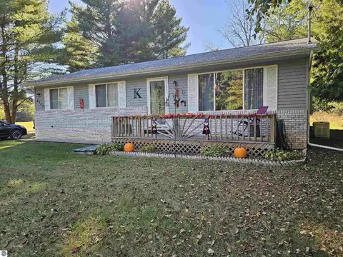 3143 Allen Road, Hale, MI 48739