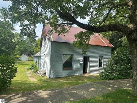 607 Linden Street, Cadillac, MI 49601