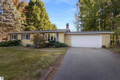 7646 Timberline Road, Williamsburg, MI 49690