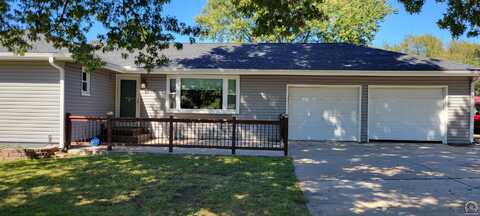 5946 SW 57th St, Topeka, KS 66610