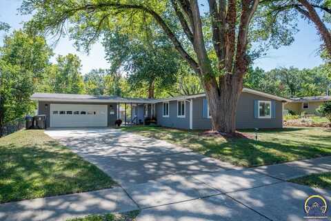 1615 SW 28th TER, Topeka, KS 66611